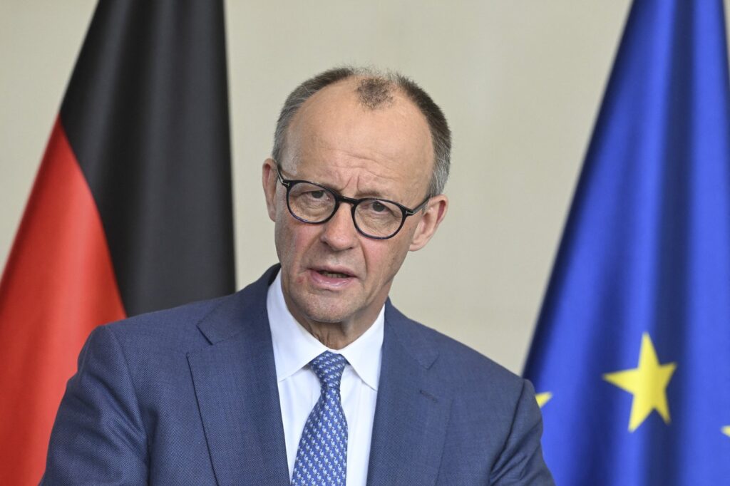 merz-spune-ca-disputa-sa-cu-trump-nu-are-legatura-cu-reducerea-trupelor-americane-din-germania-–-hotnews.ro