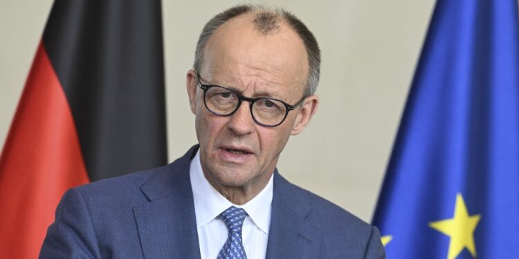 merz-spune-ca-disputa-sa-cu-trump-nu-are-legatura-cu-reducerea-trupelor-americane-din-germania-–-hotnews.ro