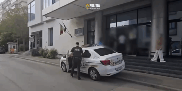 politistii-au-retinut-doi-tineri-care-dansau-pe-morminte,-in-cimitirul-bellu.-este-vorba-de-o-femeie-de-24-de-ani-si-un-adolescent-de-19-ani