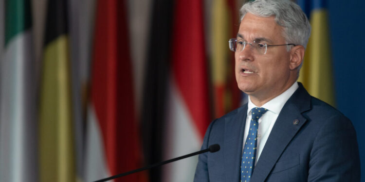 pislaru,-despre-legea-salarizarii-bugetarilor:-proiectul-va-fi-facut-pe-grile-si-coeficienti-care-vin-strict-din-ierarhizarea-functiilor-in-administratia-publica