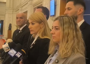 bolojan-a-ajuns-sa-fie-sustinut-de-cei-pe-care-ii-considera-extremisti.-parlamentarii-unit-nu-voteaza-motiunea-de-cenzura-initiata-de-psd-si-aur