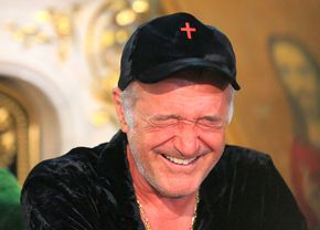 inteligenta-artificiala-a-propus-3-sigle-pentru-dinamo,-pe-indicatiile-lui-gigi-becali:-numai-ghinioane-le-a-adus!