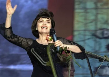mireille-mathieu-ambasadoare-a-culturii-franceze-–-gazeta-de-sud