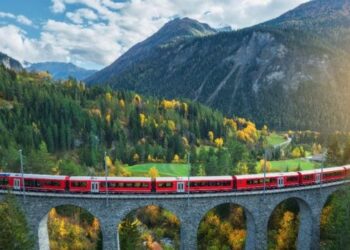 cel-mai-frumos-traseu-feroviar-din-europa-are-122-kilometri-si-trece-peste-aproape-200-de-poduri