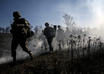 ucraina-si-rusia-se-acuza-reciproc-de-incalcarea-armistitiului-mediat-de-trump-ce-fac-intre-timp-armatele-celor-doua-tabere-–-hotnews.ro