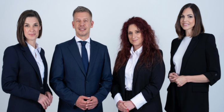 peter-magyar-vrea-parteneriat-cu-presa.-si-a-numit-trei-purtatori-de-cuvant-ai-guvernului