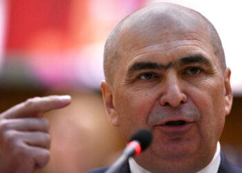 bolojan,-propuneri-pentru-scaderea-pretului-la-energie:-deschiderea-accesului-in-sistem,-cresterea-productiei-si-a-stocarii