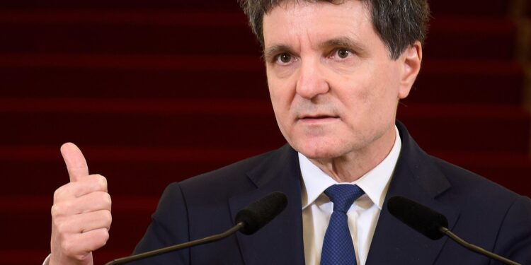 nicusor-dan-spune-ca-nu-exista-vreun-risc-ca-romania-sa-se-abata-de-la-directia-pro-occidentala-/-ce-spune-despre-varianta-alegerilor-anticipate-–-hotnews.ro