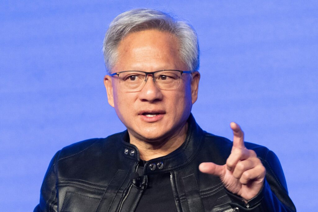 jensen-huang,-seful-nvidia,-a-prins-ultimul-loc-in-avionul-lui-trump-spre-china-–-hotnews.ro