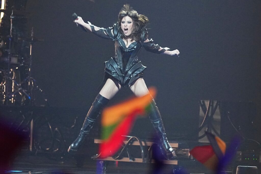 eurovision-2026-momentul-in-care-alexandra-capitanescu-afla-ca-este-in-finala-prezentatoarea-tvr-nu-s-a-putut-stapani-–-hotnews.ro