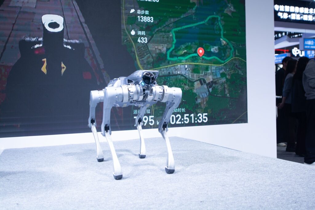 un-barbat-care-a-cumparat-un-robocaine-de-paza-a-descoperit-ca-e-programat-sa-il-raporteze-in-china-–-hotnews.ro