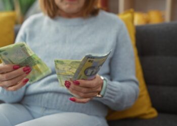 cati-pensionari-avea-romania-la-finalul-lunii-aprilie-2026-pensia-medie-a-trecut-de-2.700-de-lei