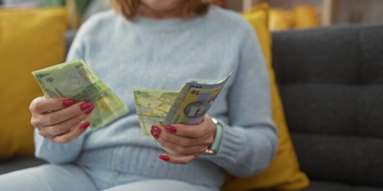 cati-pensionari-avea-romania-la-finalul-lunii-aprilie-2026-pensia-medie-a-trecut-de-2.700-de-lei