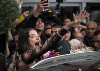 foto-cum-a-fost-primita-castigatoarea-eurovision-la-intoarcerea-in-bulgaria-o-natiune-exceptional-de-talentata-–-hotnews.ro