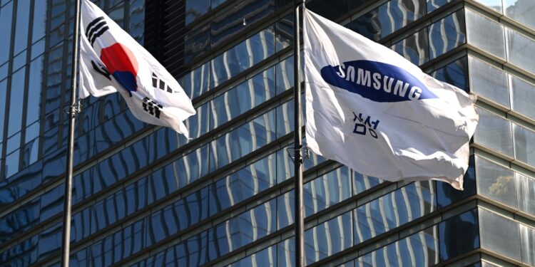 negocieri-frenetice-la-samsung-pentru-a-evita-o-greva-ce-ar-zgudui-pietele-globale-de-semiconductori-–-hotnews.ro