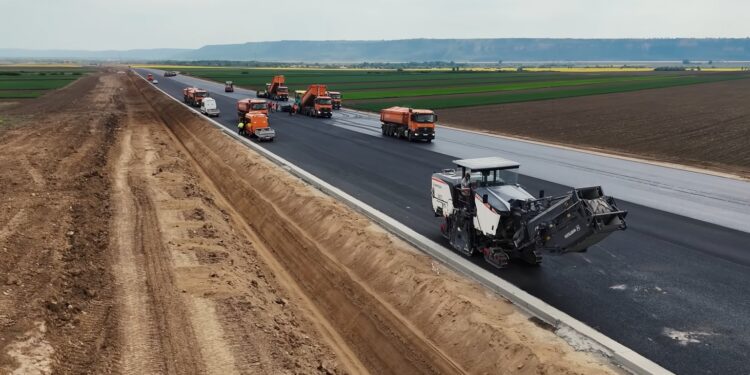 o-bucata-din-autostrada-moldovei-este-aproape-gata,-dar-nu-va-fi-deschisa-traficului-care-e-motivul-pentru-care-aproape-22-de-km,-spun-constructorii,-vor-fi-muzeu-–-hotnews.ro