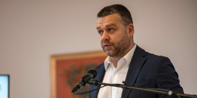 ciucu,-nervos-pe-urmatoarele-consultari:-mergem-ca-sa-avem-de-unde-sa-venim