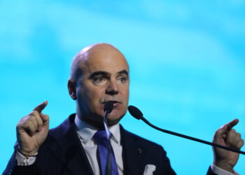 rares-bogdan-critica-dur-initiativa-lui-bolojan-de-a-opri-proiectul-romaniei-cu-sua-de-la-doicesti