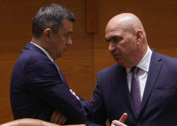 un-nou-sondaj-de-opinie-arata-ce-vor-romanii-in-privinta-alegerilor-anticipate-cea-mai-mare-parte-a-lor-ar-opta-pentru-alta-solutie-–-hotnews.ro