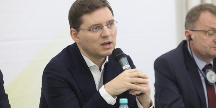 victor-negrescu-reactioneaza-la-criticile-aduse-diplomatiei-romane:-un-esec-al-guvernarii-din-ultimele-luni