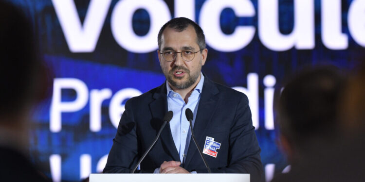 vlad-voiculescu,-consilier-prezidential,-derapaj-obscen-pe-facebook:-#m***psd.-postarea-a-fost-editata-la-scurt-timp