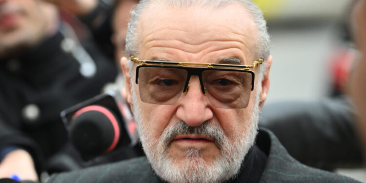 becali-arunca-bomba-despre-negocierile-pentru-guvern