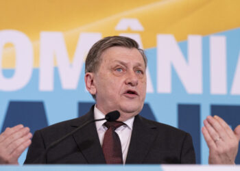 crin-antonescu:-pnl-nu-mai-exista.-bolojan-este-liderul-userismului-si-hastagismului