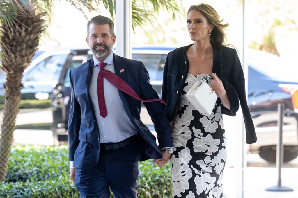 donald-trump-nu-va-participa-la-nunta-fiului-sau,-donald-jr-iubirea-pentru-sua-nu-mi-permite-sa-o-fac-–-hotnews.ro