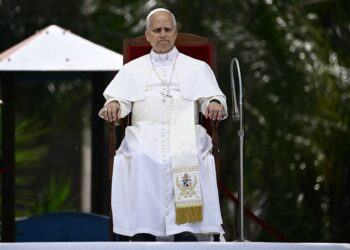 papa-leon,-vizita-simbolica-in-triunghiul-mortii-din-italia-/-este-poate-singurul-capabil-sa-trezeasca-putin-constiinta-celor-care-au-facut-rau-acestui-tinut-–-hotnews.ro