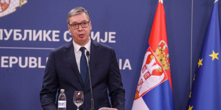 zeci-de-mii-de-oameni-protesteaza-in-serbia-impotriva-presedintelui-aleksandar-vucic