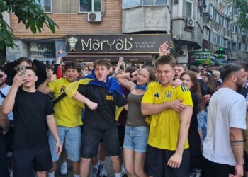 reportaj-cine-sunt-fanii-lui-max-korzh,-cei-care-au-umplut-arena-nationala-si-au-strigat:-buharest,-ucraina!-–-hotnews.ro