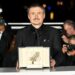 cu-ce-echipa-din-romania-tine-cristian-mungiu,-proaspat-castigator-al-marelui-premiu-palme-d’or:-dintotdeauna!-eu-am-jucat-fotbal-ca-libero
