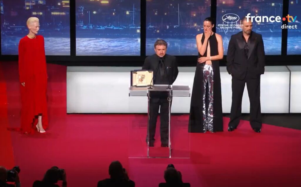 record-istoric-cati-francezi-s-au-uitat-la-premiile-de-la-cannes,-unde-mungiu-a-luat-palme-d’or-–-hotnews.ro
