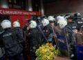video-liderii-opozitiei-din-turcia,-alungati-din-propriul-sediu-de-partid-interventie-in-forta-a-politiei-–-hotnews.ro