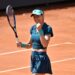 roland-garros:-sorana-cirstea,-calificare-lejera-din-primul-tur,-dupa-ce-primele-ore-ale-zilei-au-fost-de-cosmar-pentru-jucatoarele-romance-–-hotnews.ro