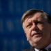 crin-antonescu:-este-o-nerusinare-sa-vorbim-despre-al-doilea-mandat-al-cuiva