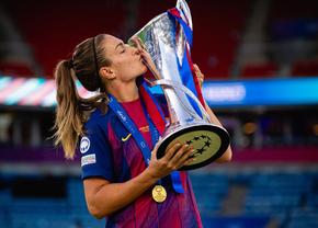 sfarsitul-unei-ere-dubla-castigatoare-a-balonului-de-aur-isi-ia-adio-de-la-barcelona