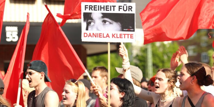 o-militanta-din-gruparea-baader-meinhof,-condamnata-la-inchisoare-in-germania-a-trait-ascunsa-sub-o-identitate-falsa-timp-de-trei-decenii-–-hotnews.ro