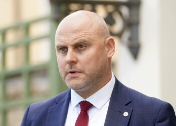 „criza-dronelor”-din-letonia-a-reconfigurat-toata-coalitia-de-guvernare.-noul-premier-isi-anunta-un-program-cu-unic-punct:-„securitatea”