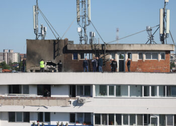 drona-ruseasca-prabusita-pe-un-bloc-din-galati:-ce-spune-compania-unde-este-asigurat-cel-mai-avariat-apartament-–-hotnews.ro