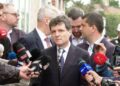 nicusor-dan,-huiduit-la-galati,-dupa-ce-a-vizitat-blocul-pe-care-a-cazut-drona.-oamenii-i-au-strigat:-demisia!