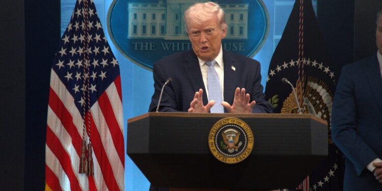 val-de-retrageri-de-la-concertele-aniversare-asociate-cu-trump-mai-bine-de-jumatate-dintre-artistii-anuntati-initial-nu-vor-participa-–-hotnews.ro