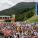 autostrada-europeana-cheie,-blocata-de-un-protest-impotriva-zgomotului-si-a-poluarii-–-hotnews.ro