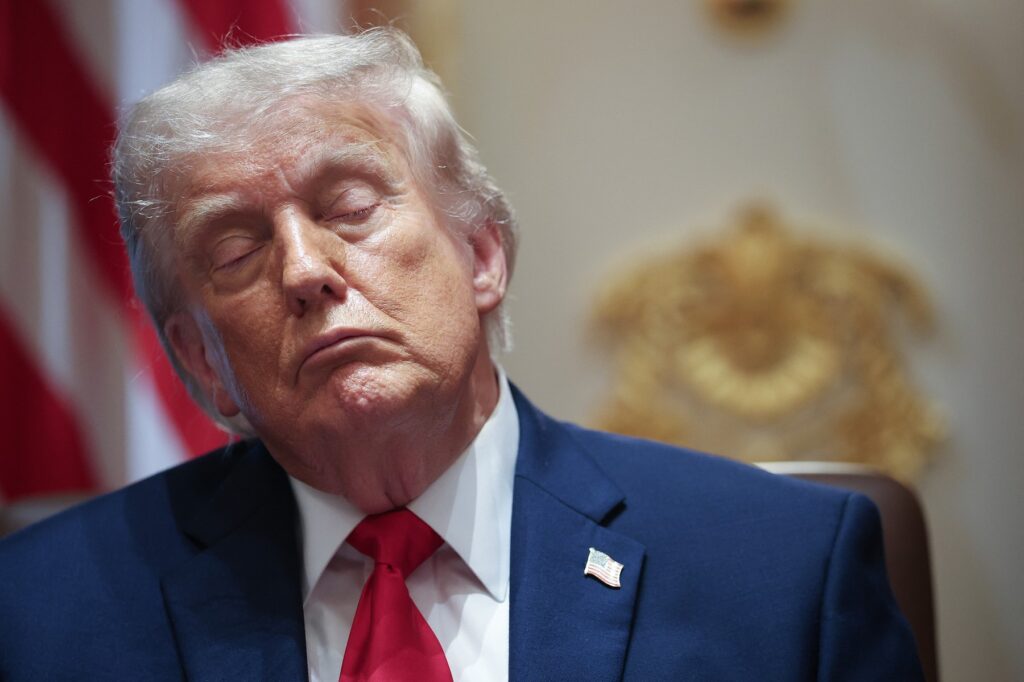 cele-mai-noi-informatii-despre-negocierile-sua-iran-trump-anunta-obtinerea-unor-garantii-din-partea-teheranului-–-hotnews.ro