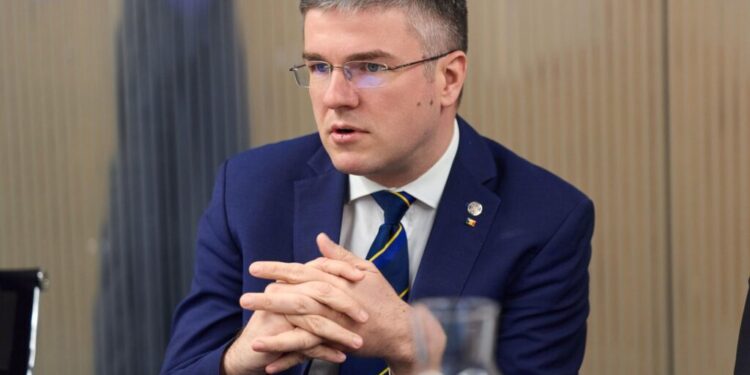 ministrul-economiei,-despre-politicieni:-sper-ca-majoritatea-ar-refuza-un-plic,-dar-nu-sunt-sigur-(video)