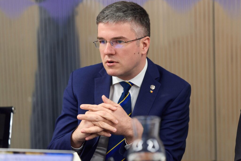 ministrul-economiei,-despre-politicieni:-sper-ca-majoritatea-ar-refuza-un-plic,-dar-nu-sunt-sigur-(video)