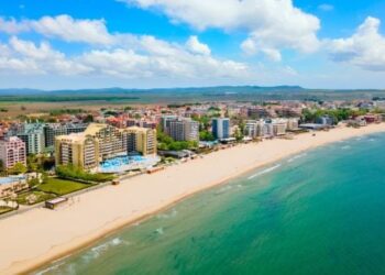 toti-mai-multi-romani-aleg-sa-si-petreaca-minivacanta-de-rusalii-si-1-iunie-in-bulgaria:-rezervarile-au-crescut-cu-30%