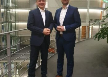 un-roman-a-castigat-al-doilea-mandat-de-primar-in-germania.-el-l-a-invins-pe-candidatul-extremei-drepte