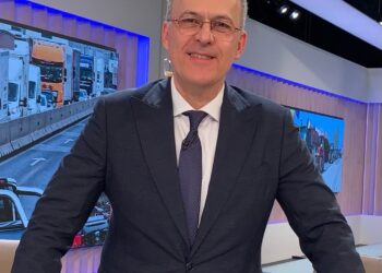 jurnalistul-razvan-dumitrescu-pleaca-de-la-antena-3-cnn-anuntul-facut-in-direct-la-tv-–-hotnews.ro