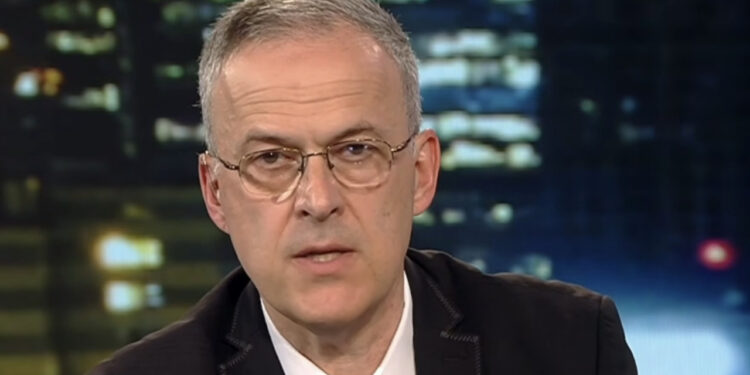 dupa-plecarea-surpriza-de-la-antena-3-cnn,-razvan-dumitrescu-dezvaluie-ce-va-face-in-continuare:-niciodata-n-am-plecat-de-unde-am-fost-inainte-chiar-de-a-veni-la-antena-3-–-hotnews.ro